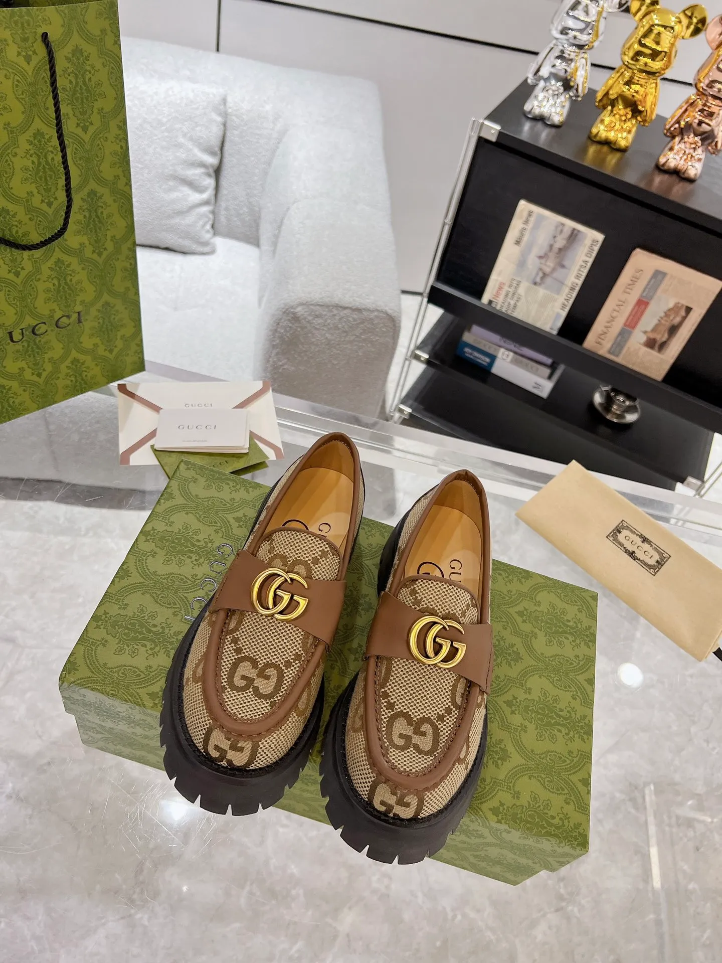 👟👟Ex-factory price 560👟👟 Male +10 Gucci Gucci 2023 early spring new product! The original version is developed into a higher version. Both men and women have open edge beads to ensure consistent quality. Size: 35-41# for women and 39-45# for men.